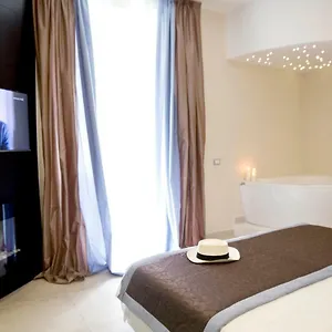 Bed & Breakfast Holidays Boutique